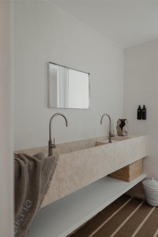 Akria Seaside Suites - 15