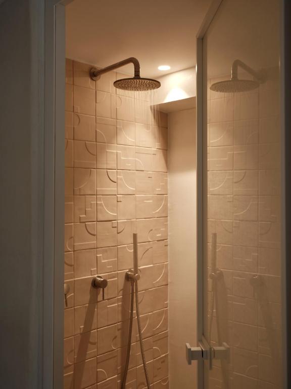 Akria Seaside Suites - 10