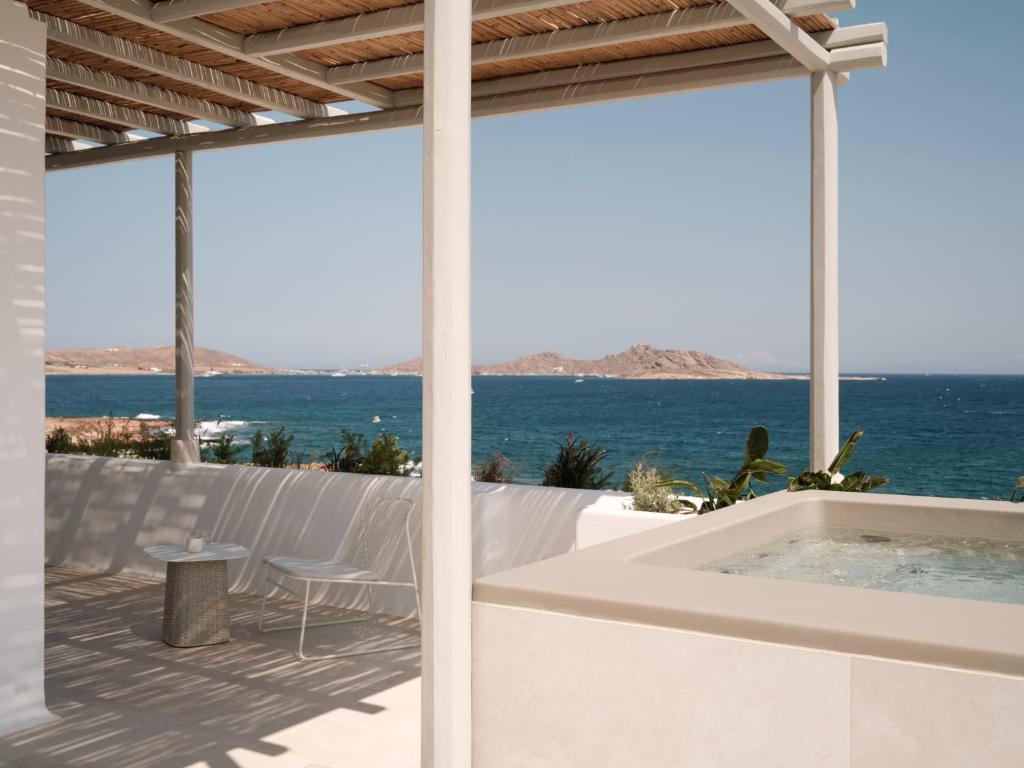 Akria Seaside Suites - 3