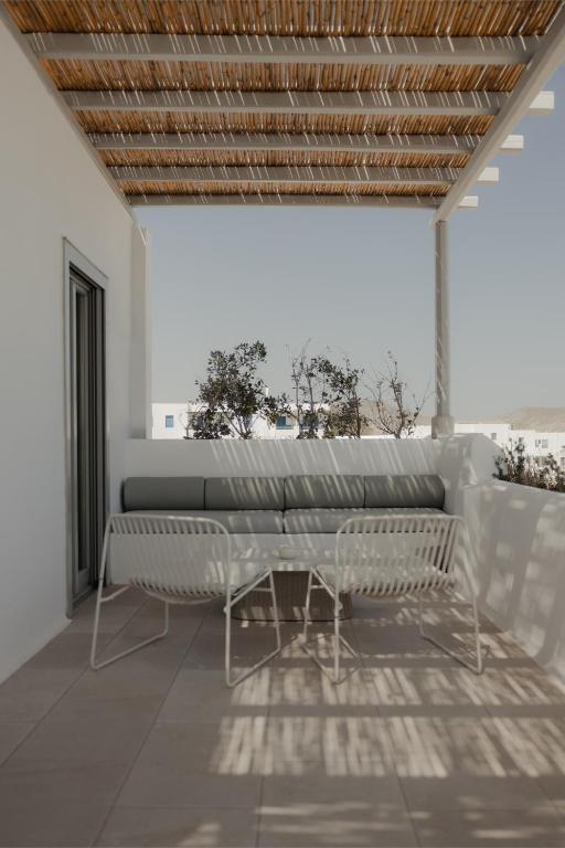 Akria Seaside Suites - 18