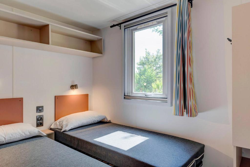 auto camping zelt Kaufen Sie Camping Square SUV Zelt online bei KingCamp