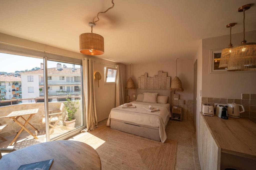 Imagen de la galería de Casa Eros - secure private parking, en Vallauris