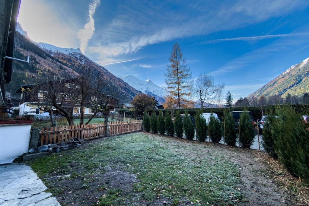 Apartment with garden and proximity to activities