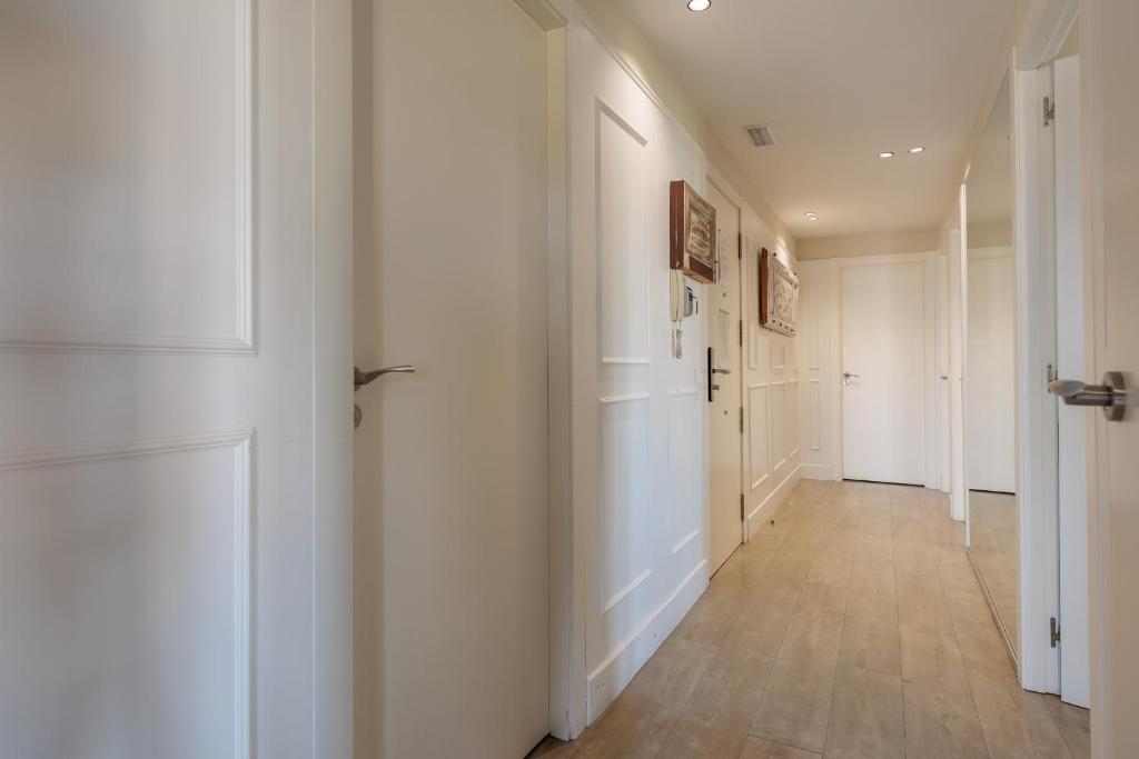 Enjoybcn Miro Apartments - 16