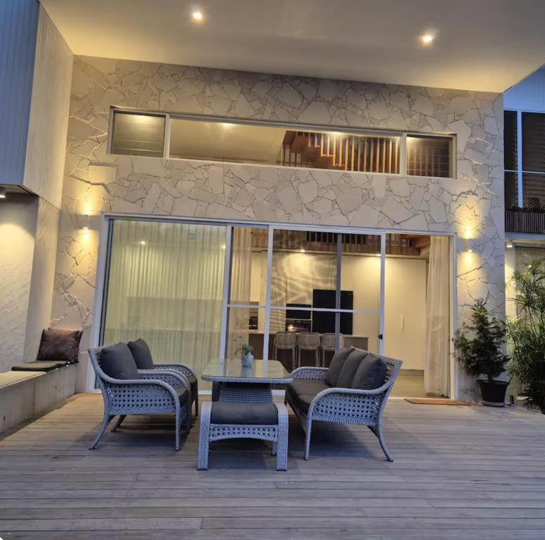 Ảnh trong thư viện ảnh của Luxury Coastal Private Villa ở Peregian Beach