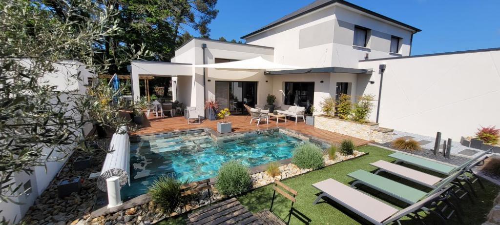 Πισίνα στο ή κοντά στο Chambres proche circuit 24h du Mans