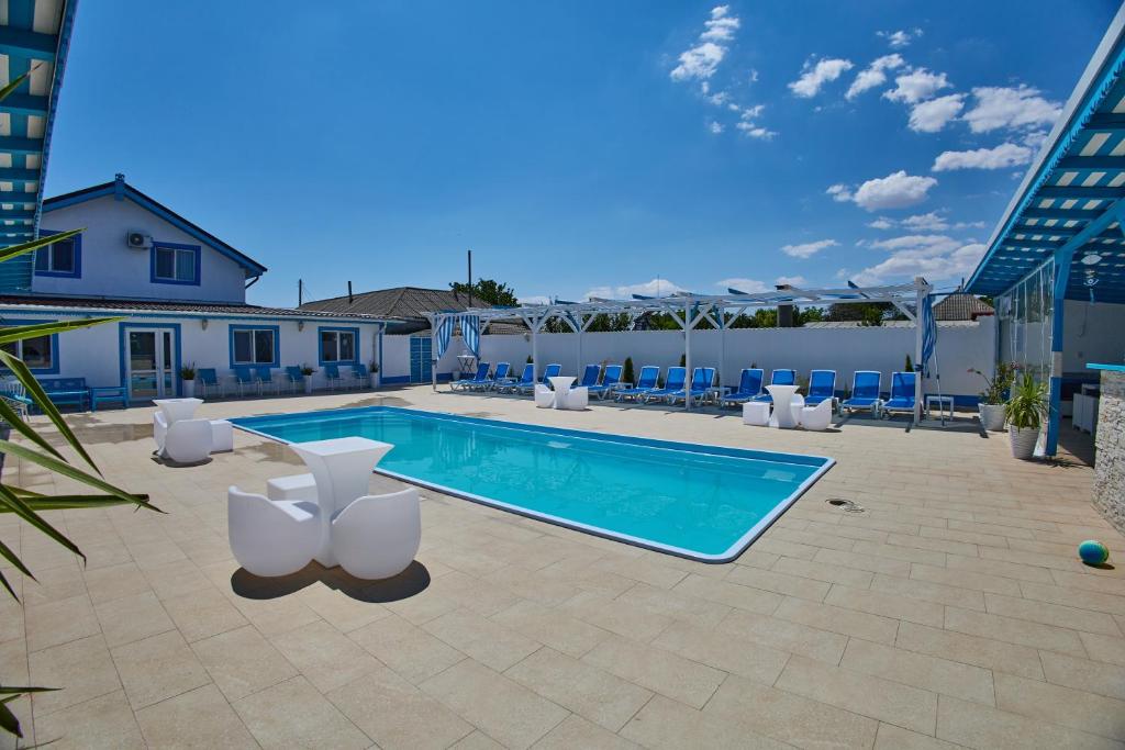 Bazén v ubytování Poseidon Jurilovca nebo v jeho okolí