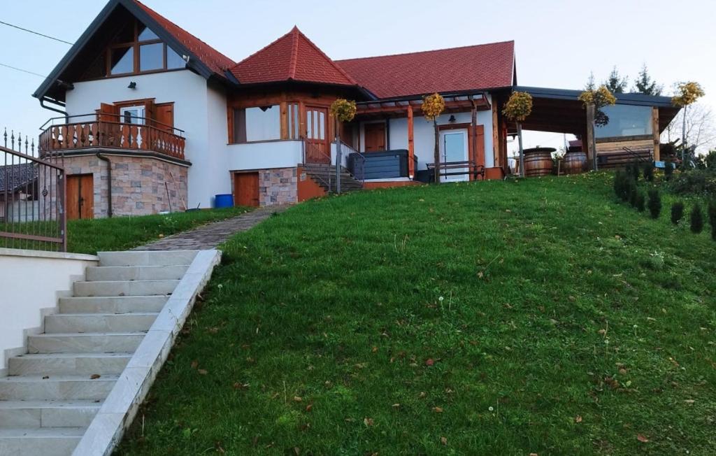 Budova, kde se vila nachází