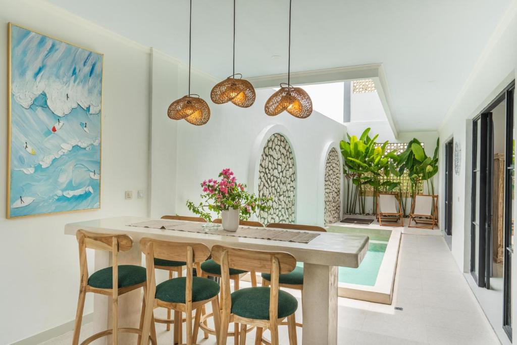 Φωτογραφία από το άλμπουμ του Luxury Villa With Private Pool Surrounded by Nature σε Mantaak