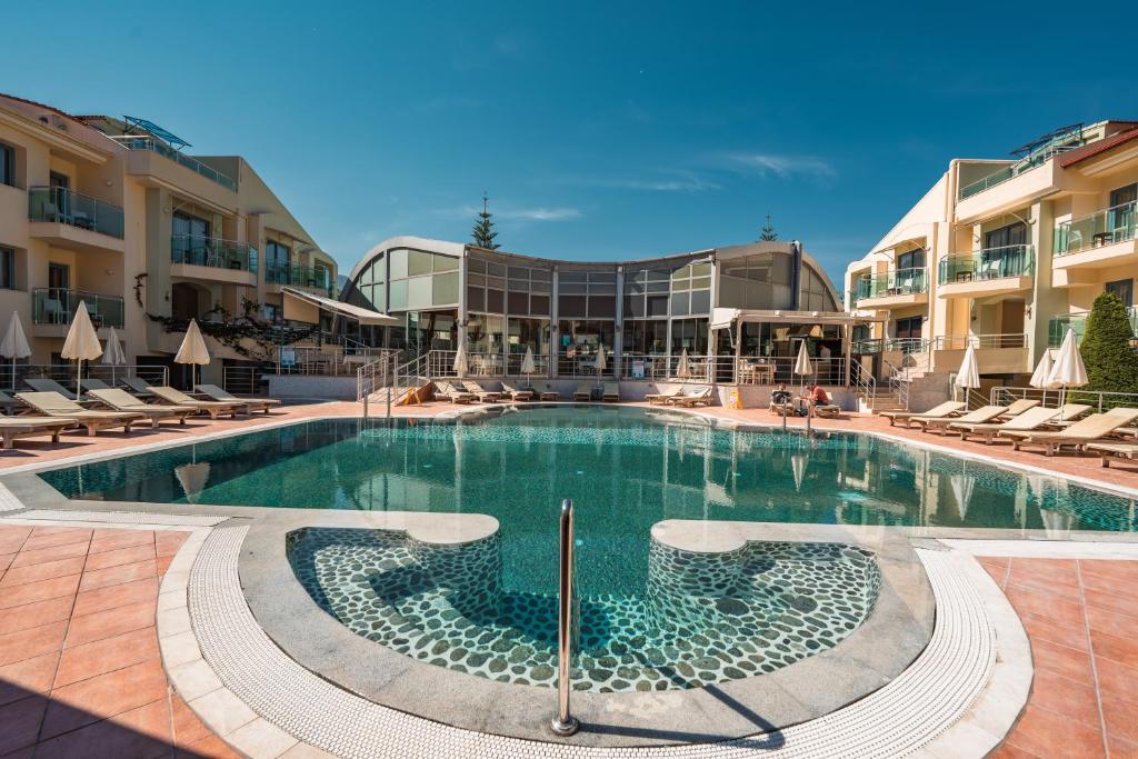 Πισίνα στο ή κοντά στο Belcehan Hotel