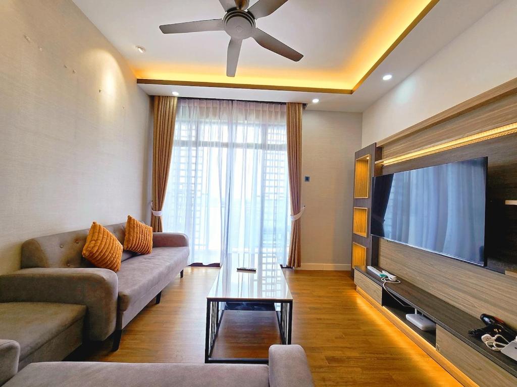 Paradigm Mall Platino 3Bedsroom 9Pax Netflix Coway