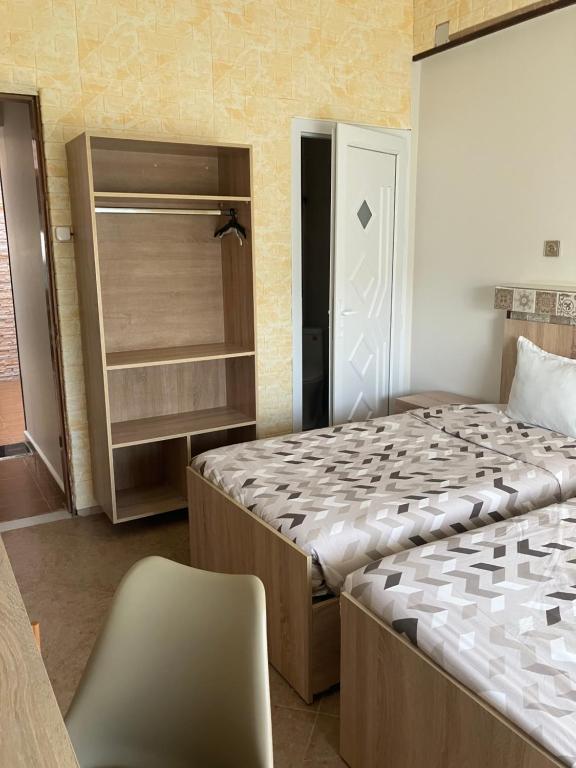 Hôtel Mon Royaume - Standaard Tweepersoonskamer Met 2 Aparte Bedden