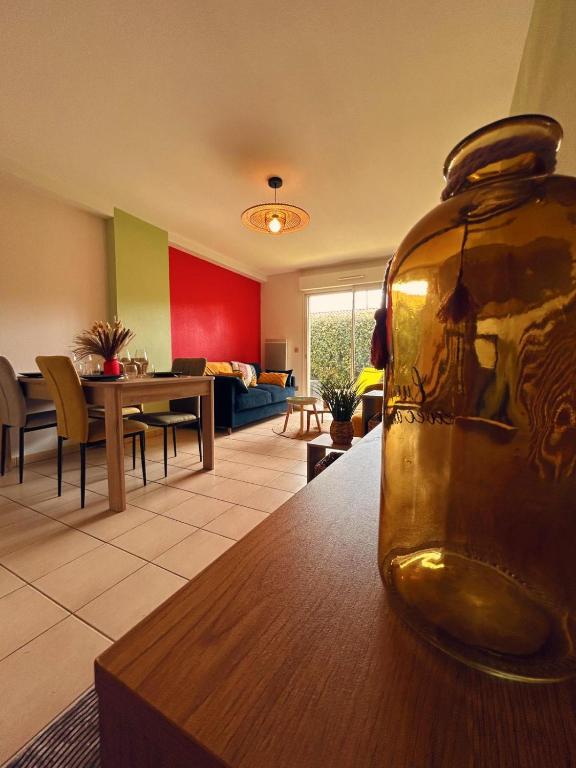 Khu vực ghế ngồi tại Escapade Gujanaise Jardin et Tout à Portée