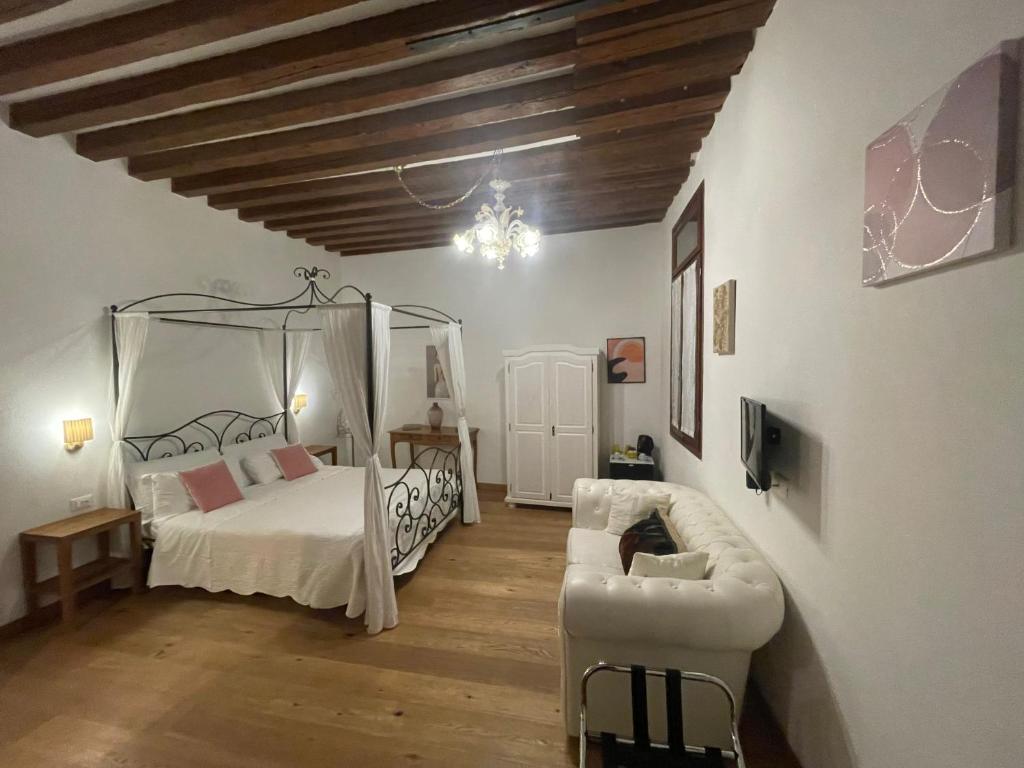 Residenza Corte Antica B&B - 9