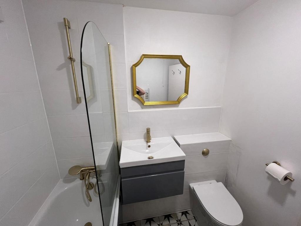 Un baño de The Astronomy Lodge by the Harry Potter Studios