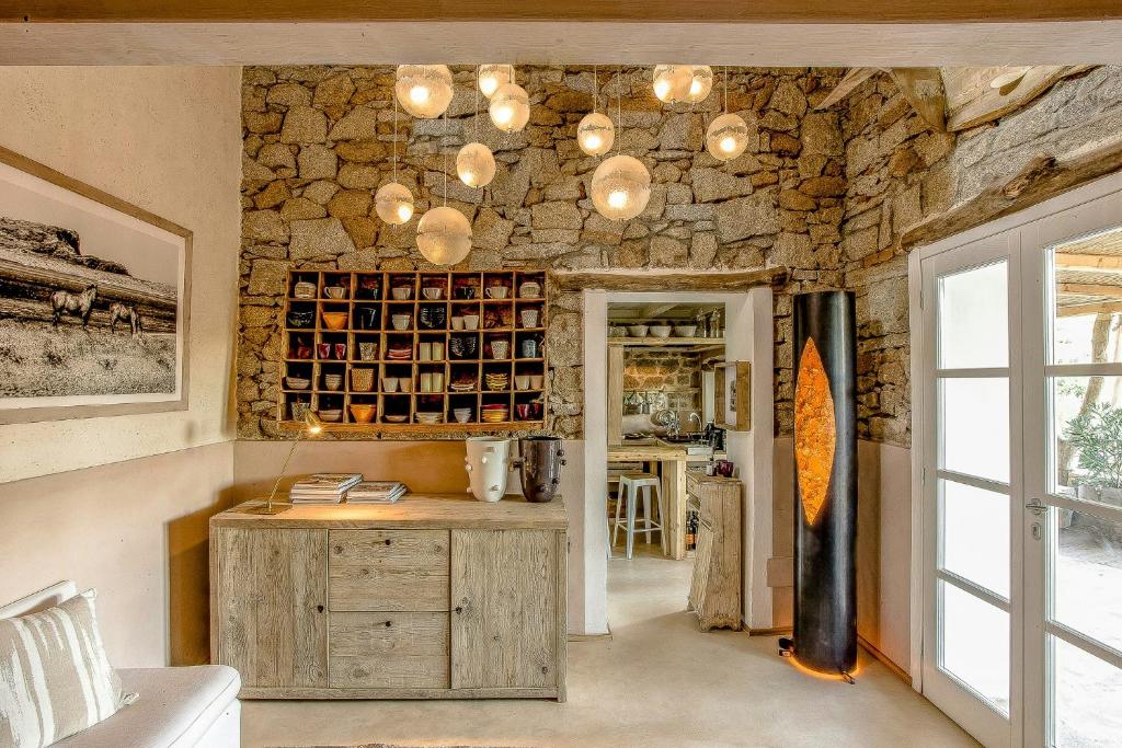 Kuchyň nebo kuchyňský kout v ubytování Vintage House With Terrace On The Elba Island