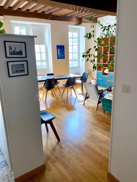 Le Verrerie with 2 bedrooms, Historic Center