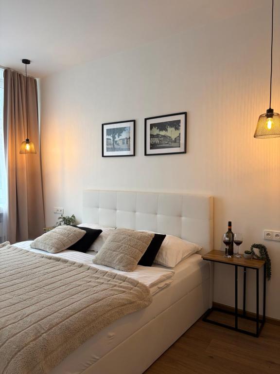 Ένα ή περισσότερα κρεβάτια σε δωμάτιο στο Morava apartmán 7 pro 3 osoby Šafaříkova 855 Uherské Hradiště