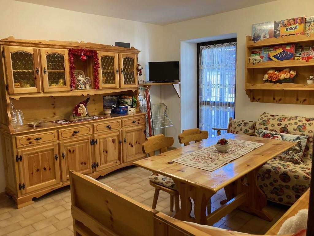 Kuchyň nebo kuchyňský kout v ubytování Appartamento Le Marmotte - Auronzo