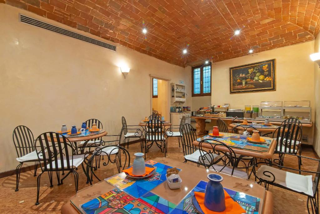 Hotel Porta Faenza - 8