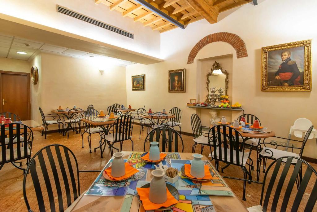 Hotel Porta Faenza - 11