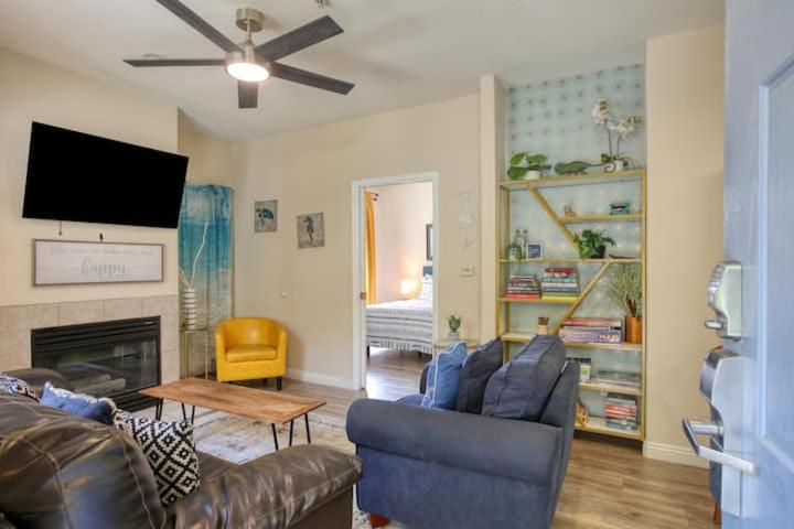 Μια τηλεόραση ή/και κέντρο ψυχαγωγίας στο The Groovy Sandpad