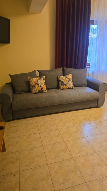 Vila Cristalfrost - Family Room With Garden View