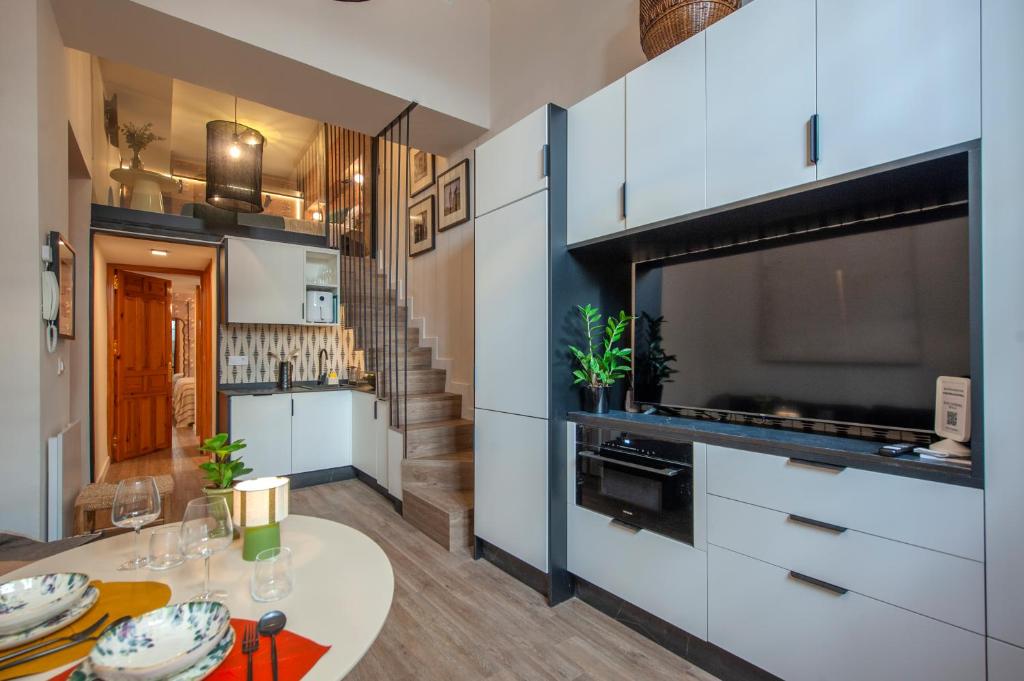 Nhà bếp/bếp nhỏ tại Suite Catedral Sevilla