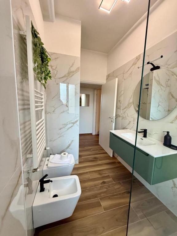 Phòng tắm tại Linate Lounge Apartment