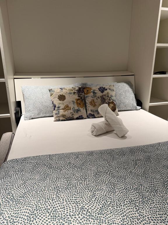 Ένα ή περισσότερα κρεβάτια σε δωμάτιο στο DK Impian Studio Damansara West Near Elmina