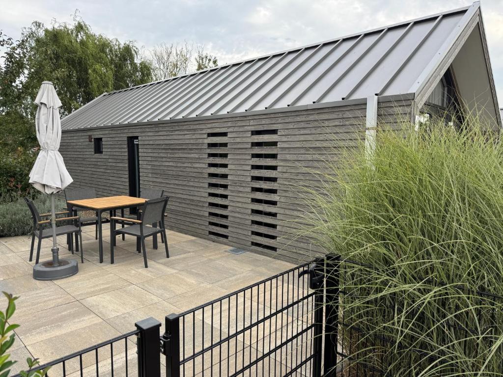 Το κτήριο όπου στεγάζεται  η παραθεριστική κατοικία