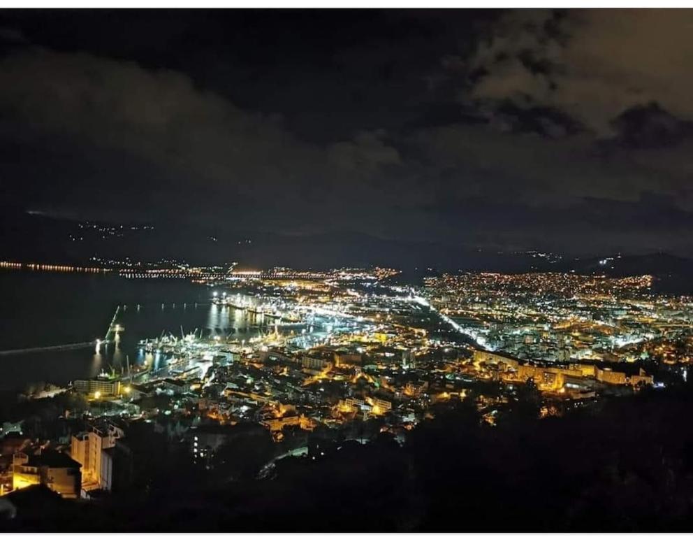 Γενική άποψη της πόλης Μπετζάια ή θέα της πόλης από  αυτό το διαμέρισμα