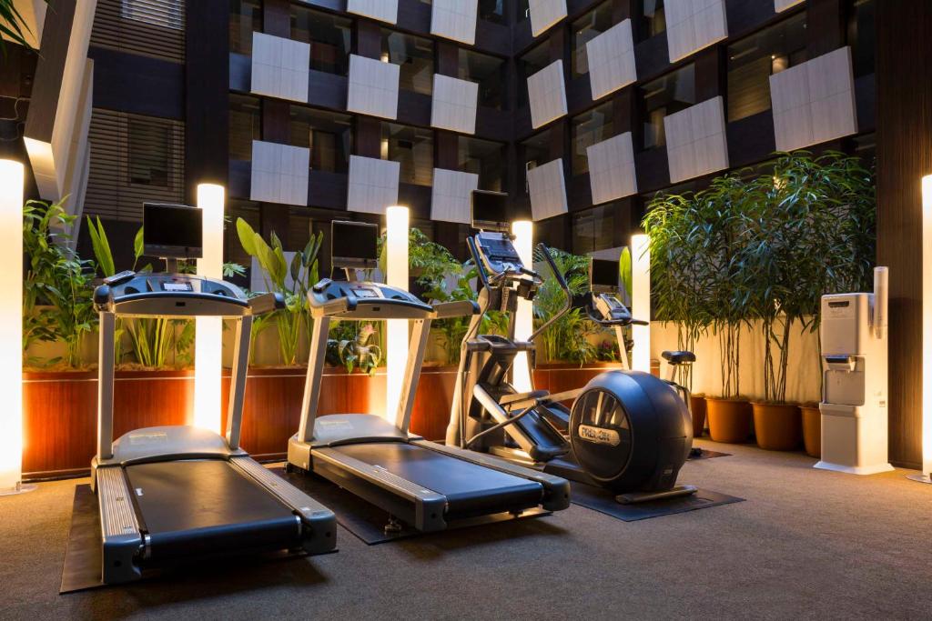 Fitness centrum a/nebo fitness zařízení v ubytování Hotel Metropolitan Tokyo Marunouchi