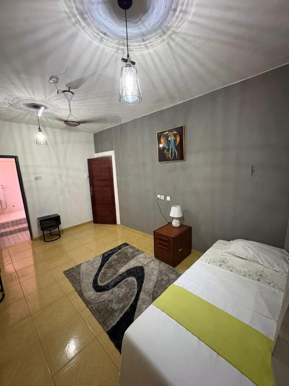 Postel nebo postele na pokoji v ubytování 1 Bed 1 Bedroom On a Mainroad