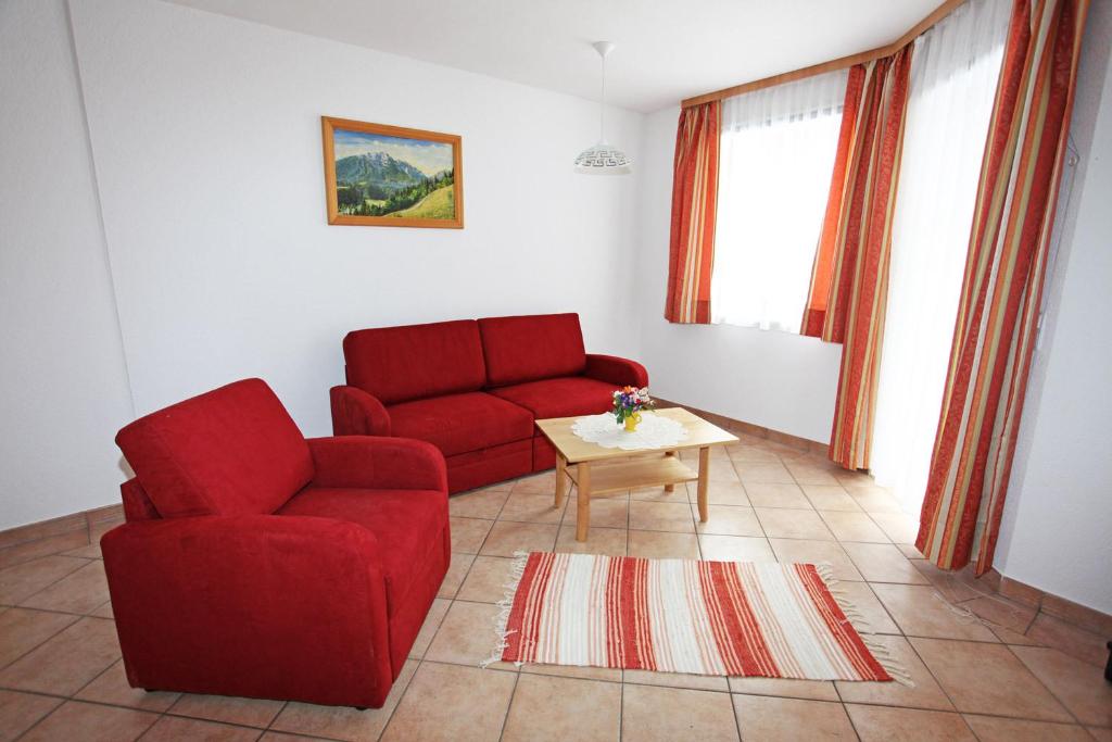 A seating area at Appartementhaus Sabine