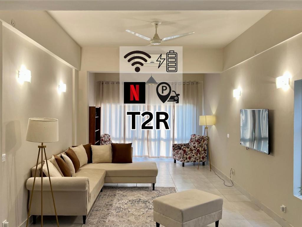 TV/trung tâm giải trí tại Casa Margalla 3BHK By T2R