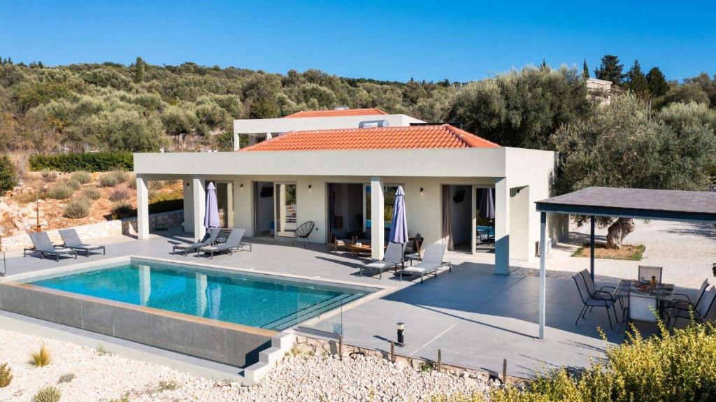 Hồ bơi trong/gần Kristi by Vintage Travel