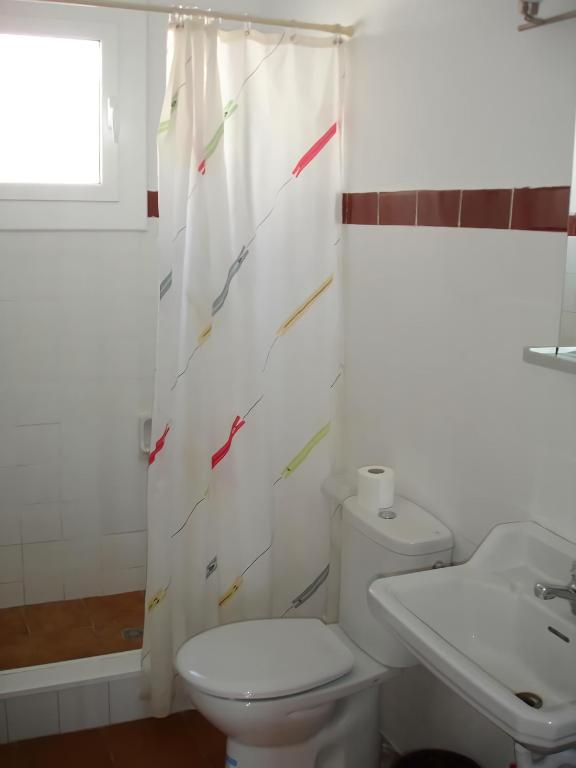 Kúpeľňa v ubytovaní Bungalow Cala Llobeta 16