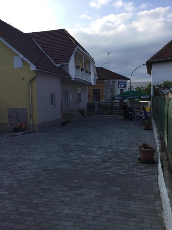 Budynek, w którym mieści się pensjonat