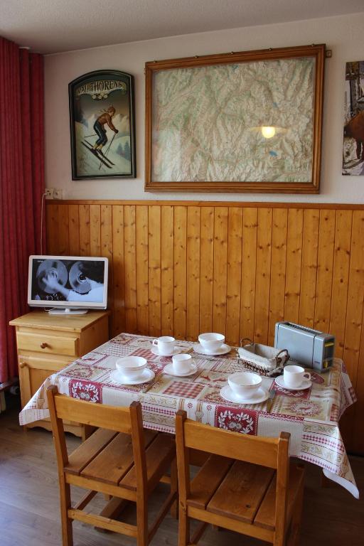 TV a/nebo společenská místnost v ubytování Dôme de Polset Appartements VTI