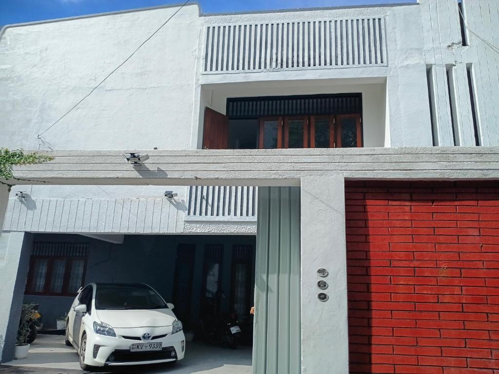 Το κτήριο όπου στεγάζεται  η βίλα