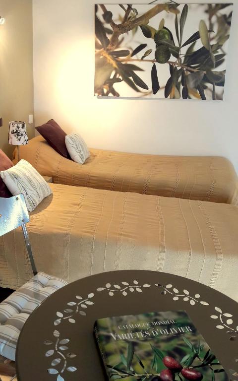 Logis Hotel Restaurant LA BARGUILLERE - Habitación Cuádruple Estándar