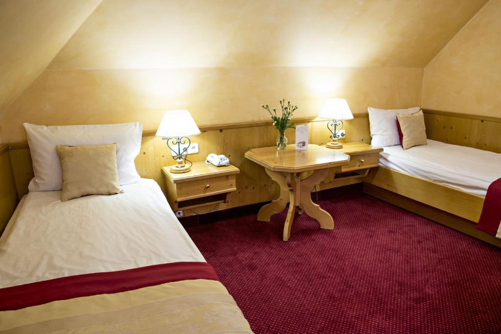 Hotel Pod Ciżemką - 1