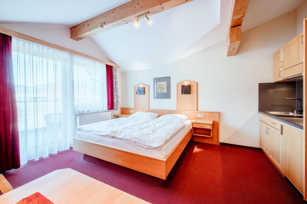 Harmls Aparthotel - 3