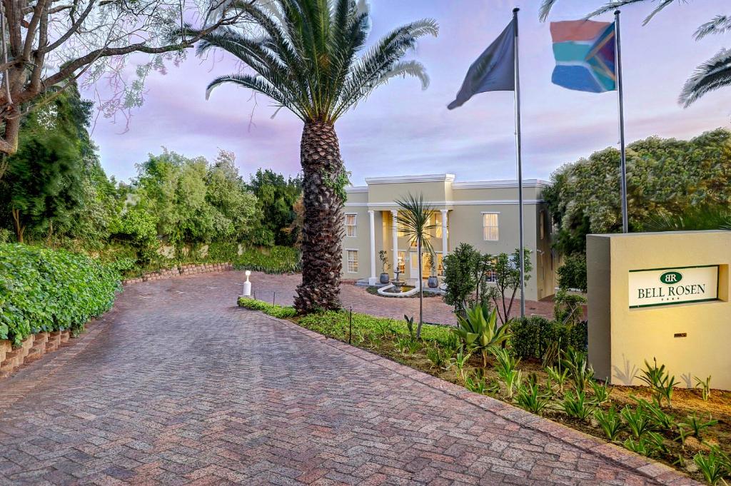 Κήπος έξω από το Bell Rosen Guest House