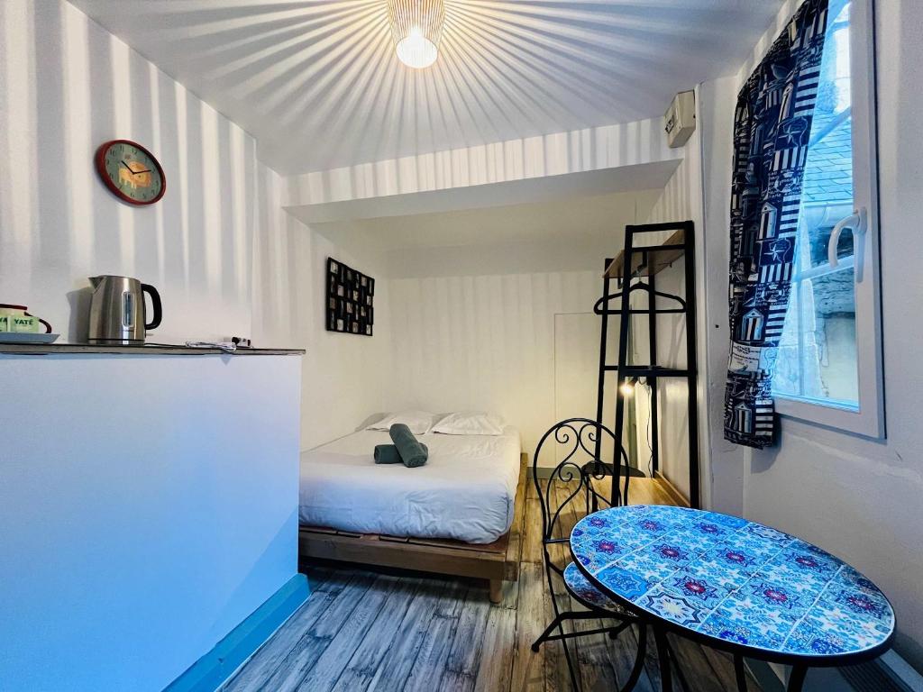 Χώρος καθιστικού στο La Chambre du Chateau - Center of Carentan