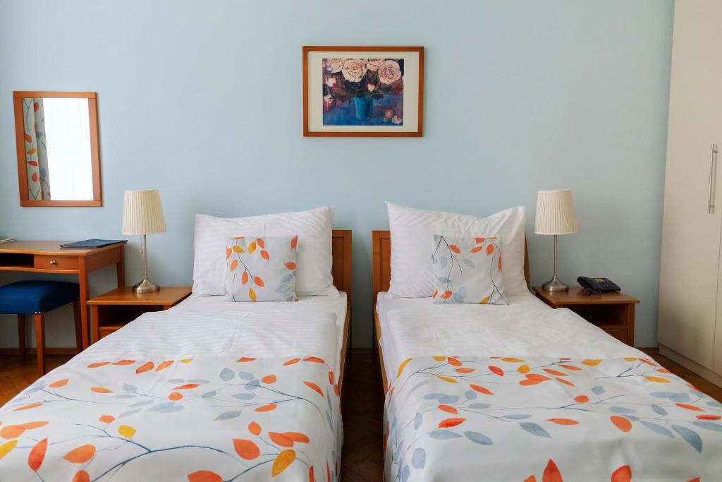 Sibelius Apartments Prague - Art Nouveau Residence 1902 - 2