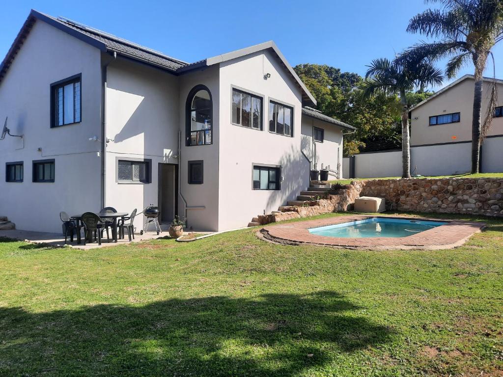 Swimmingpoolen hos eller tæt på 639 Palm Beach