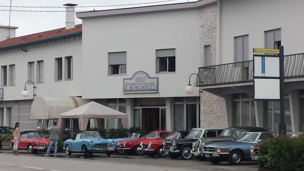 Budova, kde se hotel nachází