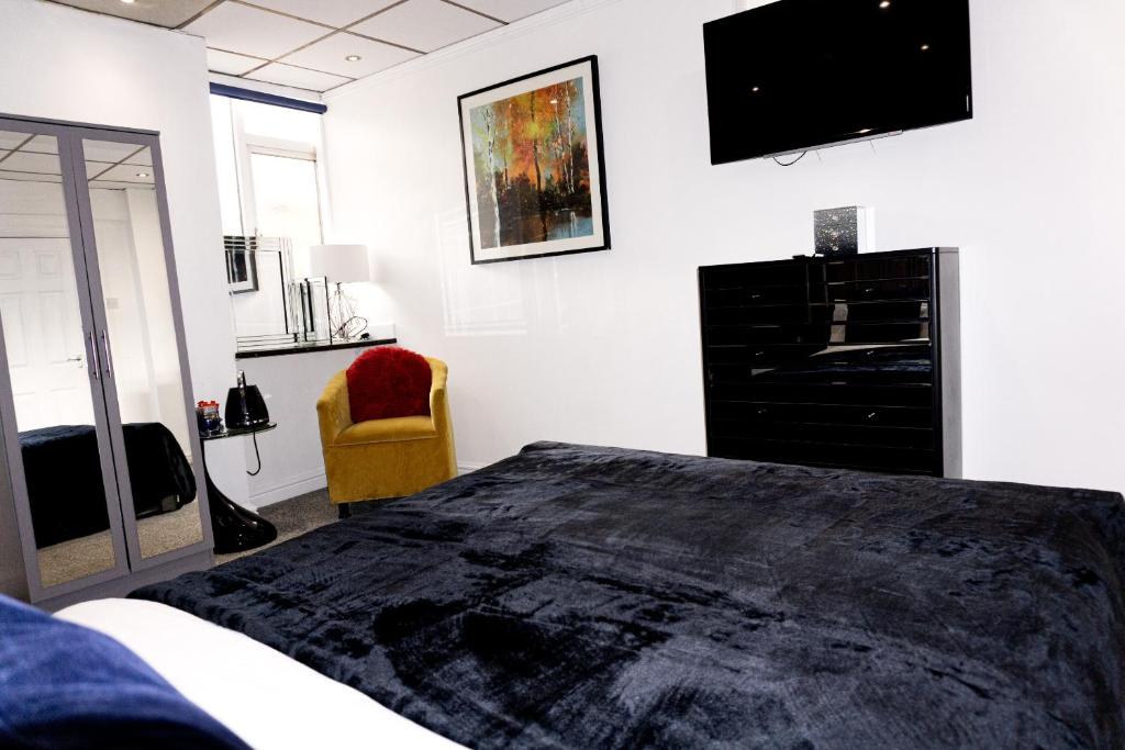 The Kenley Hotel - Deluxe King Room